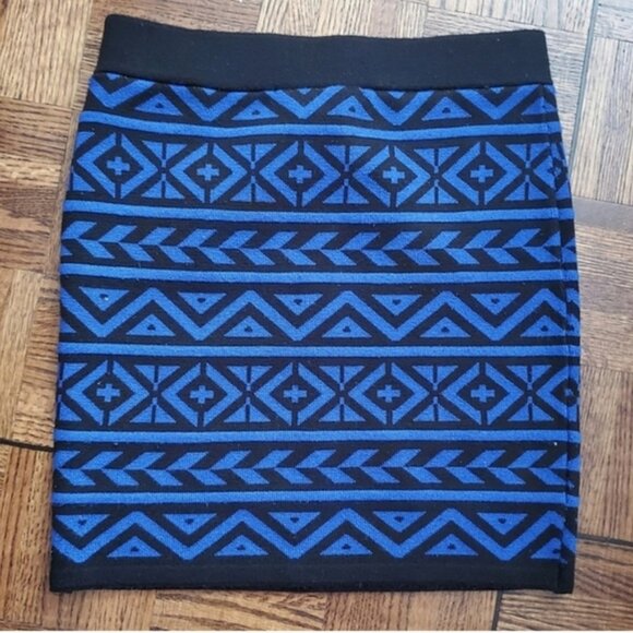 FALL/WINTER- Size S• Black/Blue•Geometric Knit Skirt by F21 - Picture 10 of 10